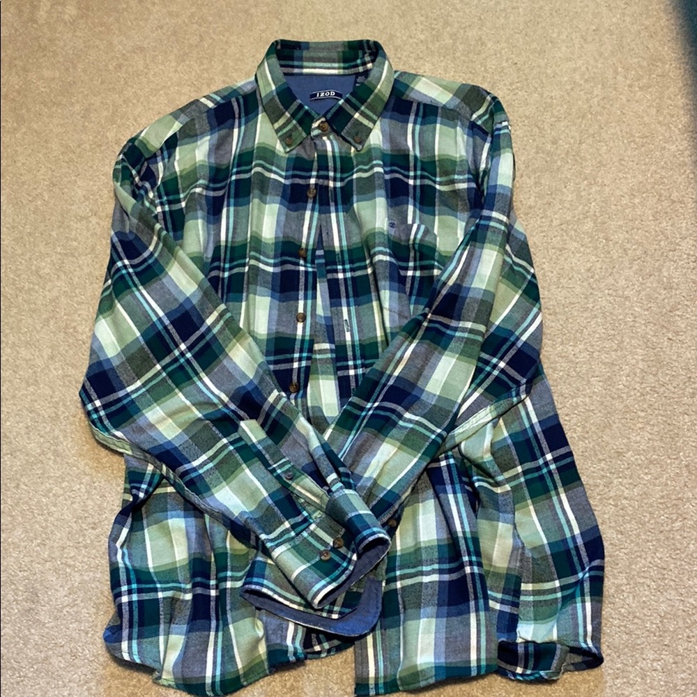 IZOD Men's Green Plaid Shirt